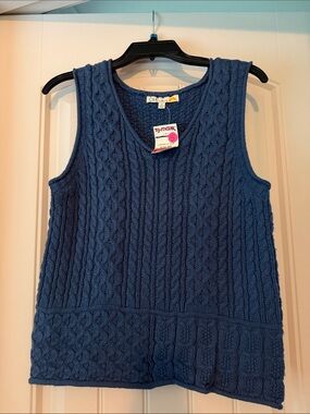 C&C California Women's Deep Navy Cable-Knit V-Neck Sweater Vest